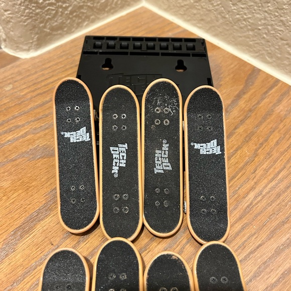 Lot of 8 Vintage Tech Deck Skateboards & Holder Display - Picture 7 of 7